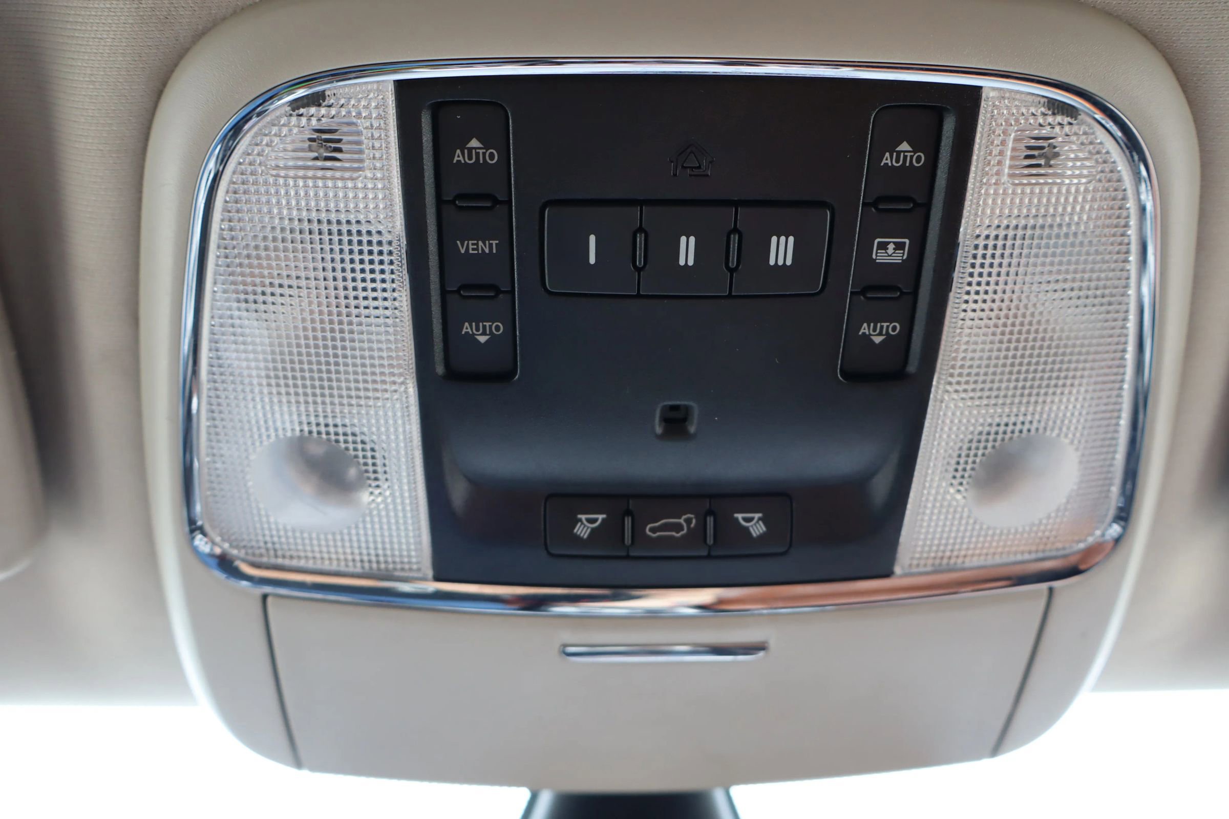 Used 2012 Jeep Grand Cherokee Overland image 31