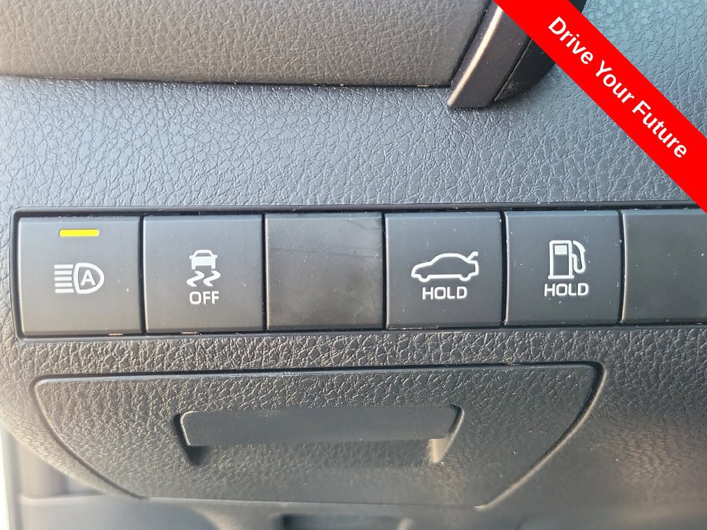 Used 2023 Toyota Camry SE FWD image 14