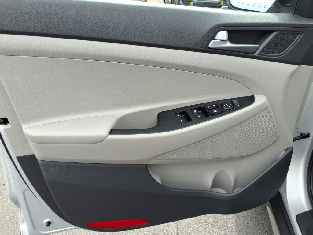 Used 2017 Hyundai Tucson SE w/ SE Popular Package 02 FWD image 24