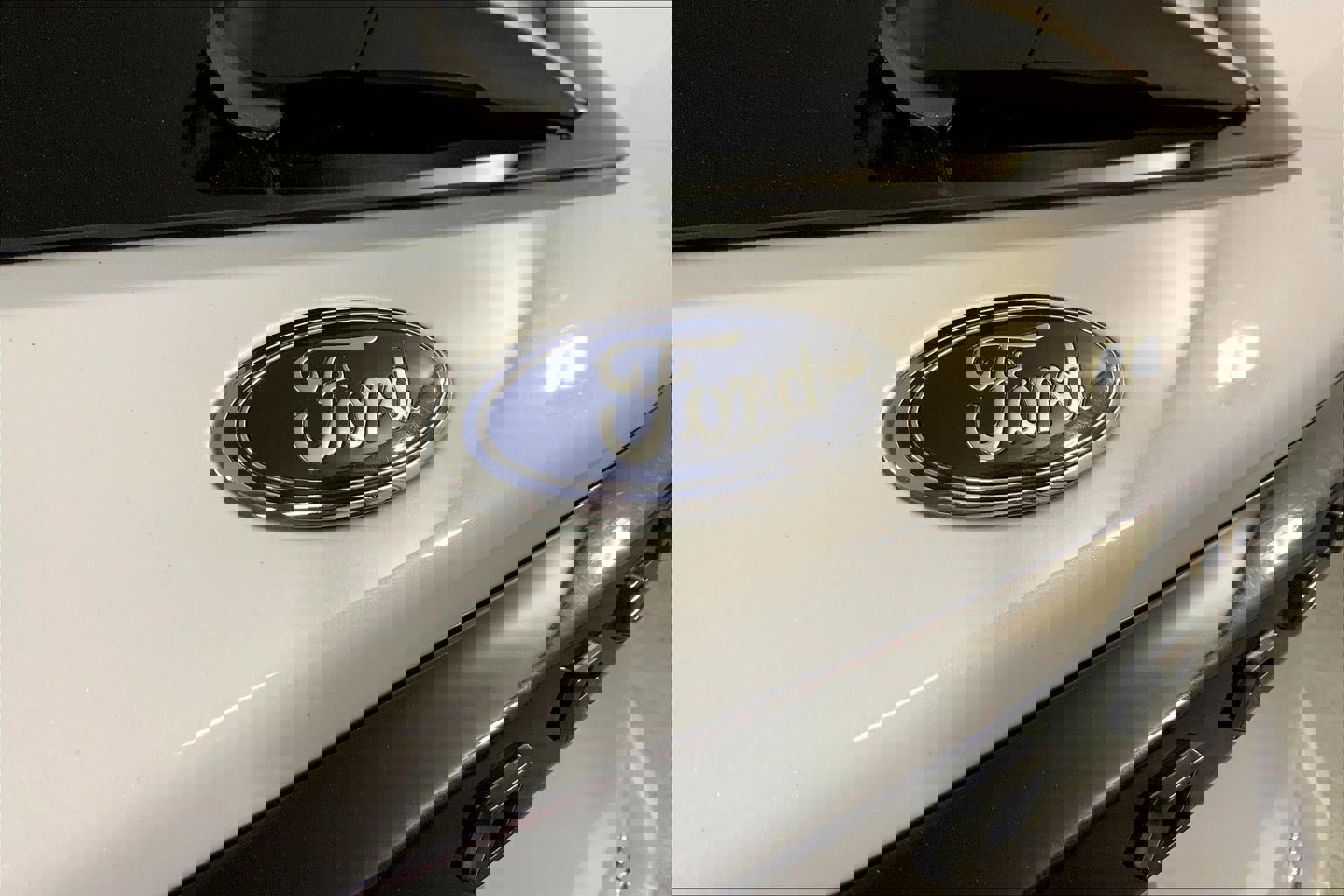 Used 2025 Ford Explorer Platinum w/ LUX Leather Package image 30