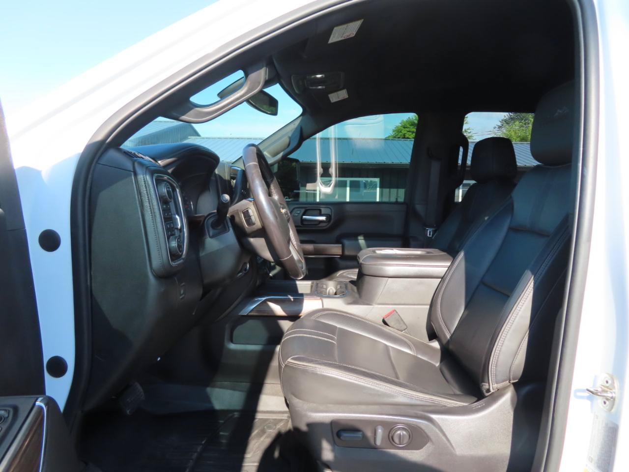 Used 2022 Chevrolet Silverado 3500 High Country w/ Safety Package II AWD/4WD image 27