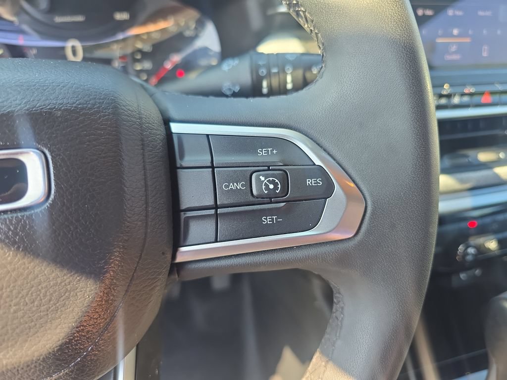 Used 2024 Jeep Compass Latitude AWD/4WD image 18