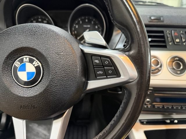 Used 2011 BMW Z4 sDrive30i RWD image 17