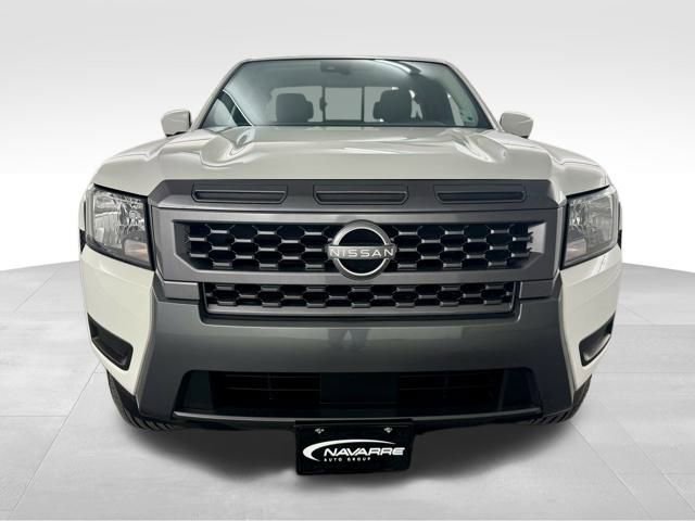 Used 2025 Nissan Frontier SV image 4