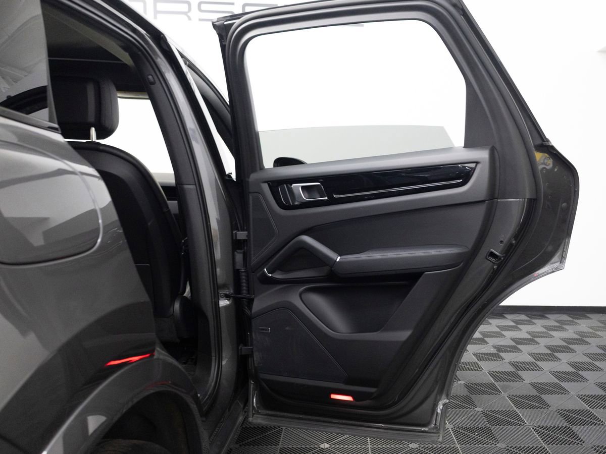 Certified 2023 Porsche Cayenne image 29