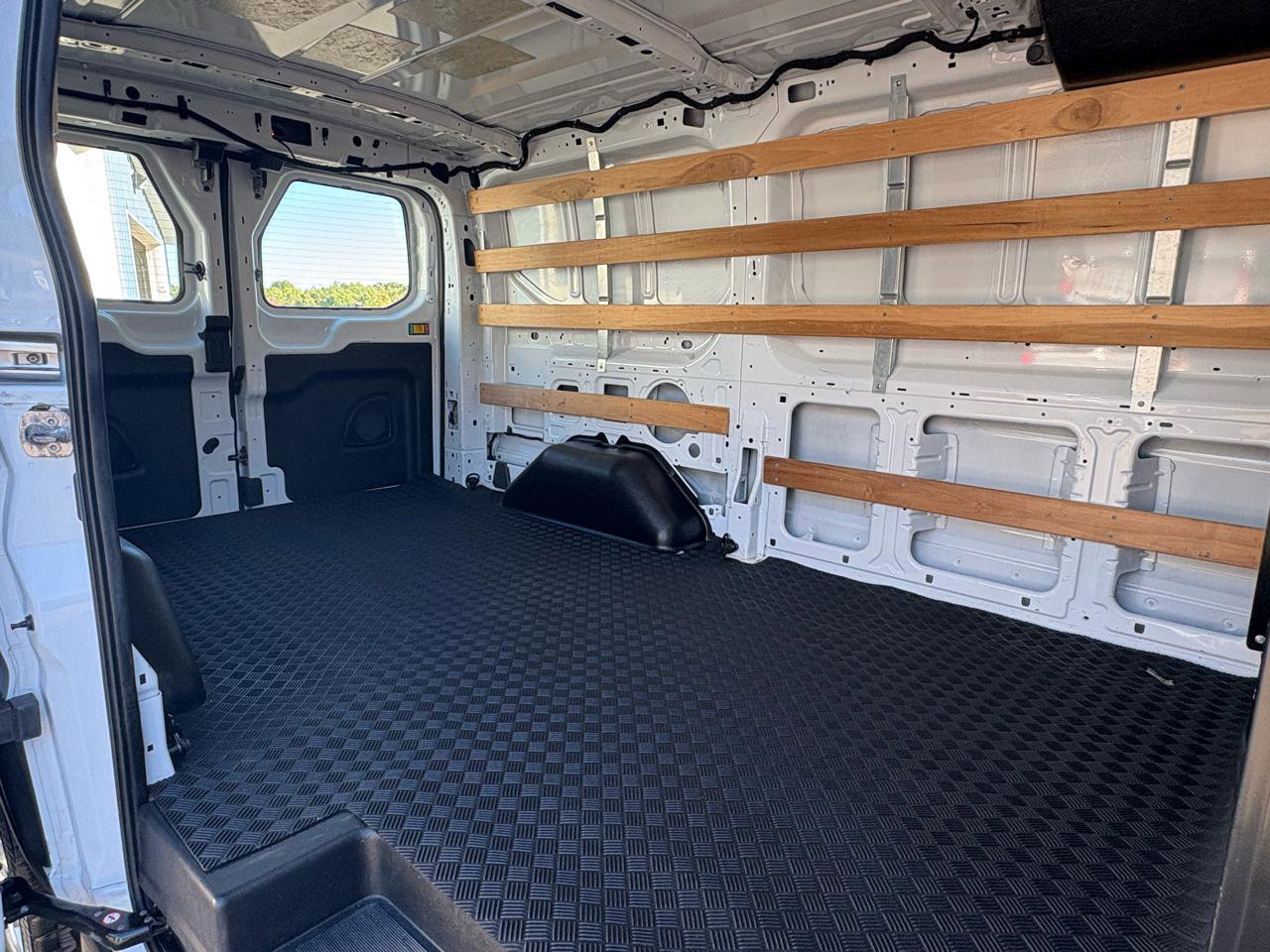 Used 2023 Ford Transit 250 Low Roof w/ Exterior Upgrade Package RWD image 19