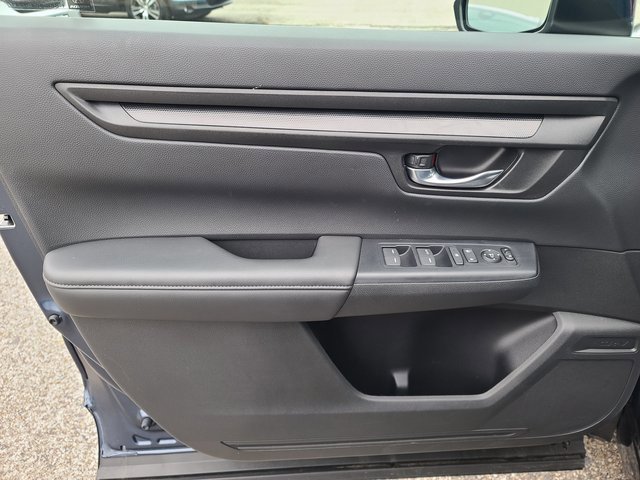 Used 2025 Honda CR-V LX image 9