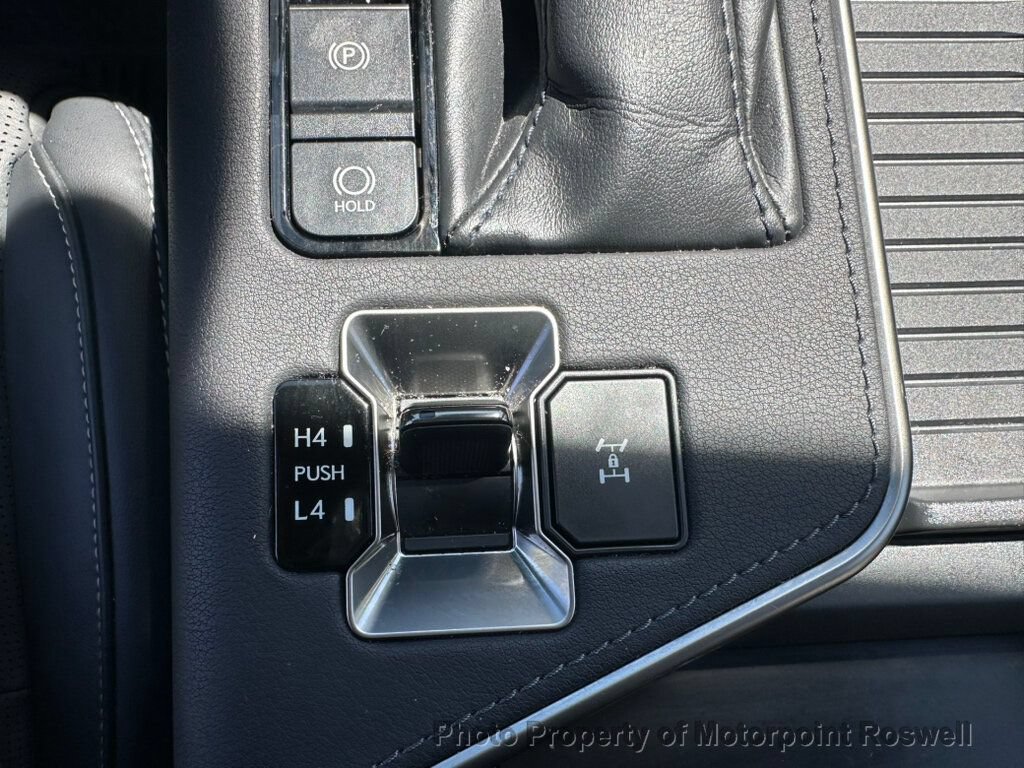 Used 2024 Lexus GX 550 w/ Accessory Package (Z1) AWD/4WD image 24