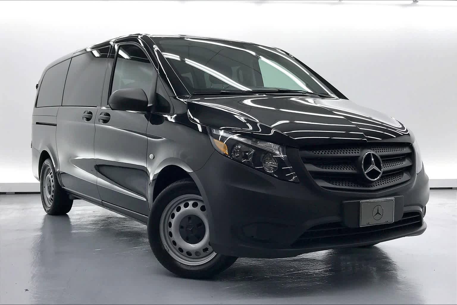 Used 2019 Mercedes-Benz Metris Passenger image 32