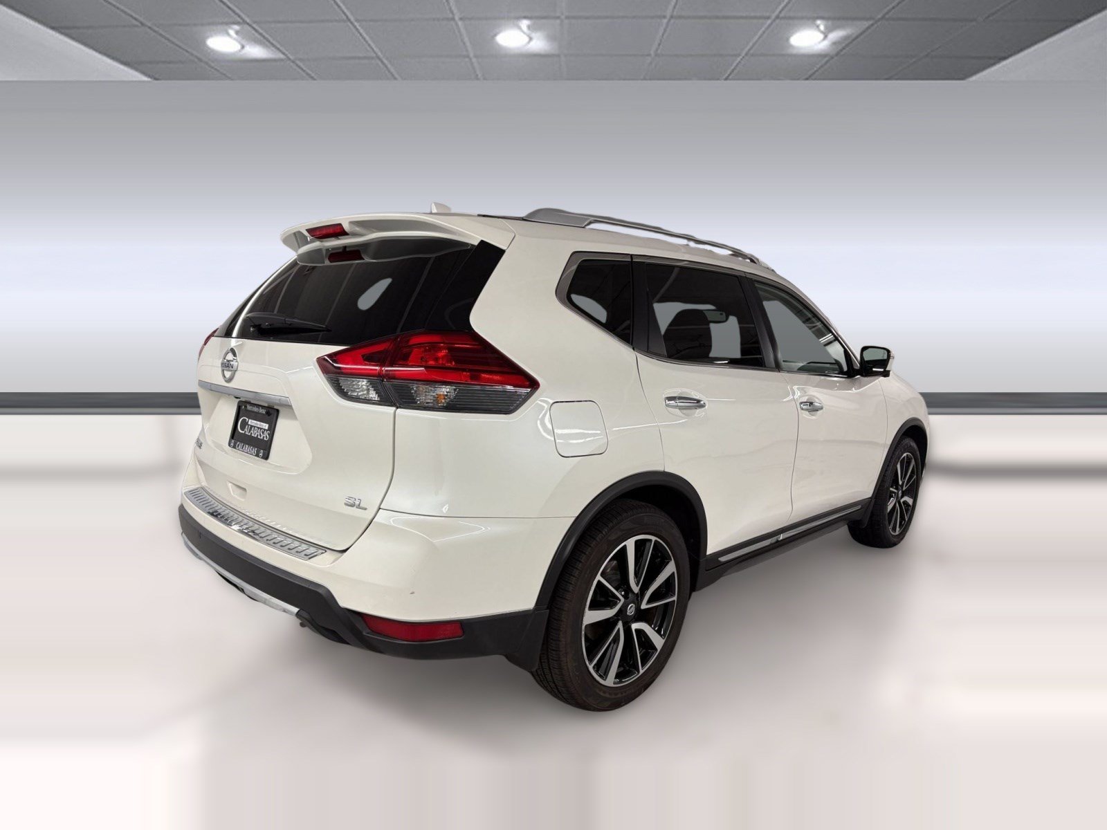 Used 2017 Nissan Rogue SL w/ SL Premium Package FWD image 9