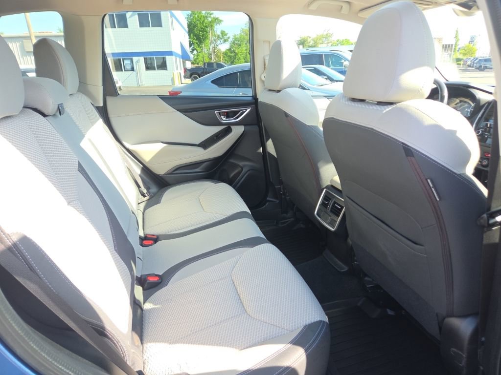 Used 2021 Subaru Forester Premium AWD/4WD image 22