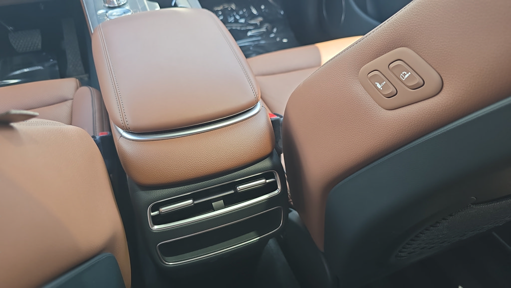 New 2026 Genesis GV70 2.5T Advanced AWD/4WD image 11
