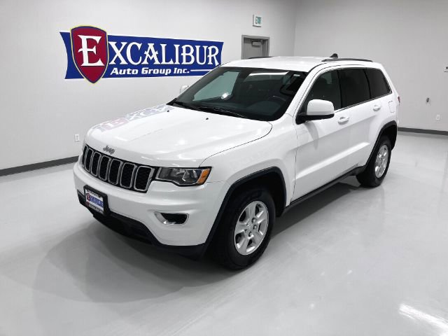 Used 2017 Jeep Grand Cherokee Laredo image 3