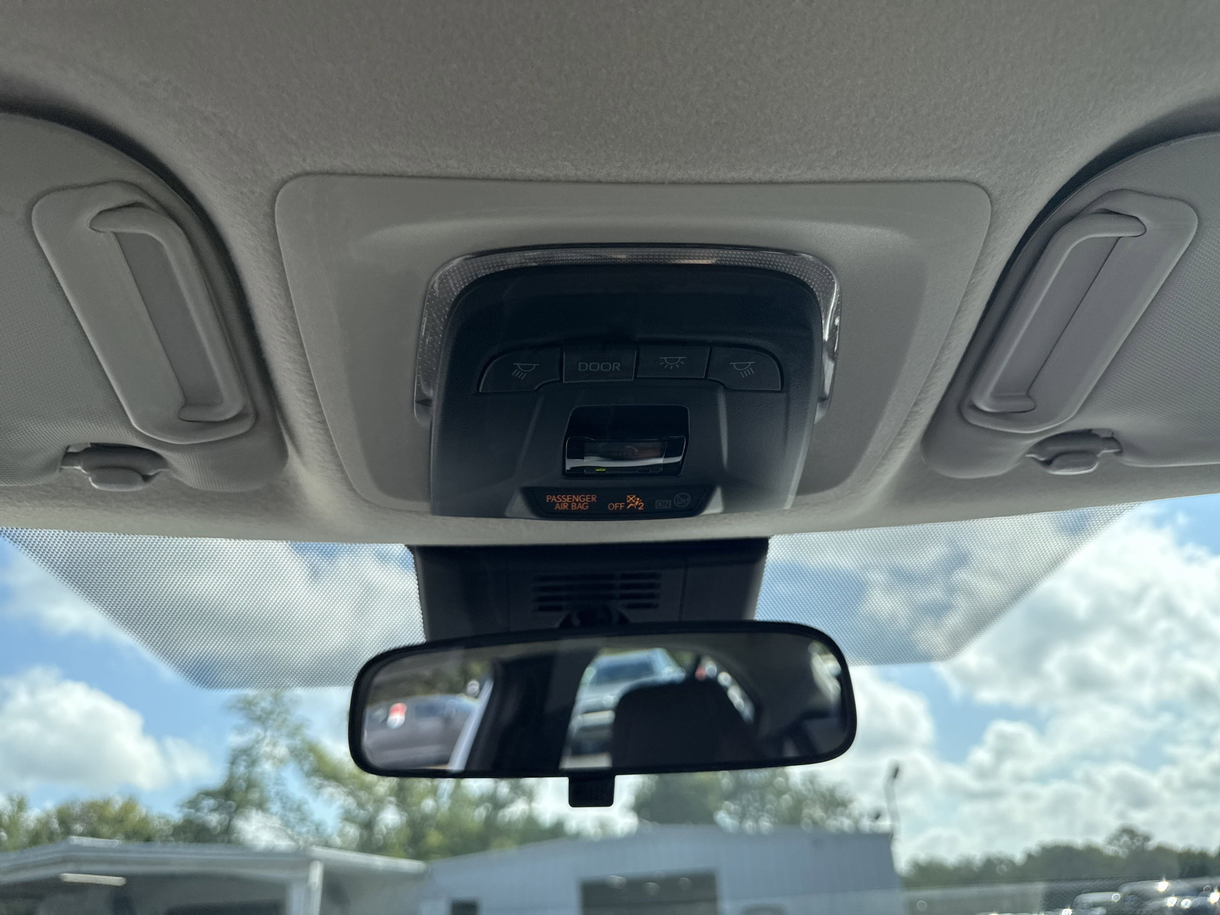 Used 2025 Toyota Corolla LE FWD image 21