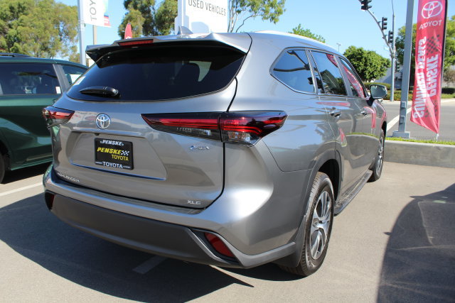 New 2026 Toyota Highlander XLE AWD/4WD image 6