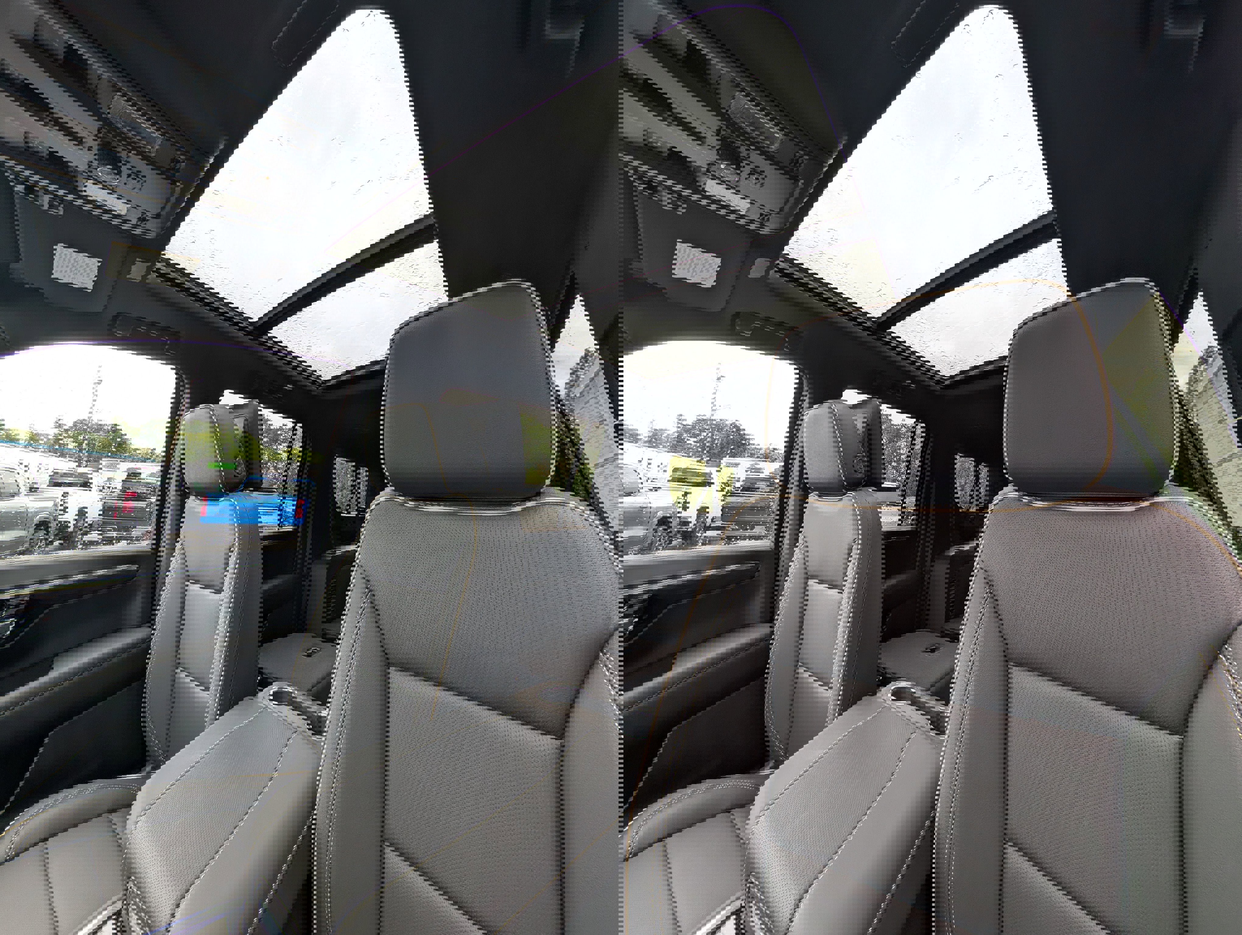 New 2025 Chevrolet Suburban Premier image 8