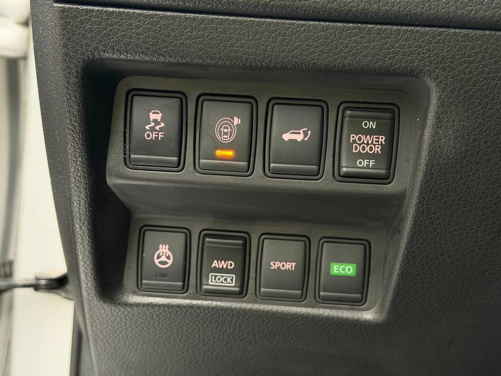 Used 2017 Nissan Rogue SL AWD/4WD image 29