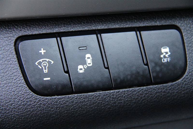 Used 2018 Hyundai Elantra SEL FWD image 34
