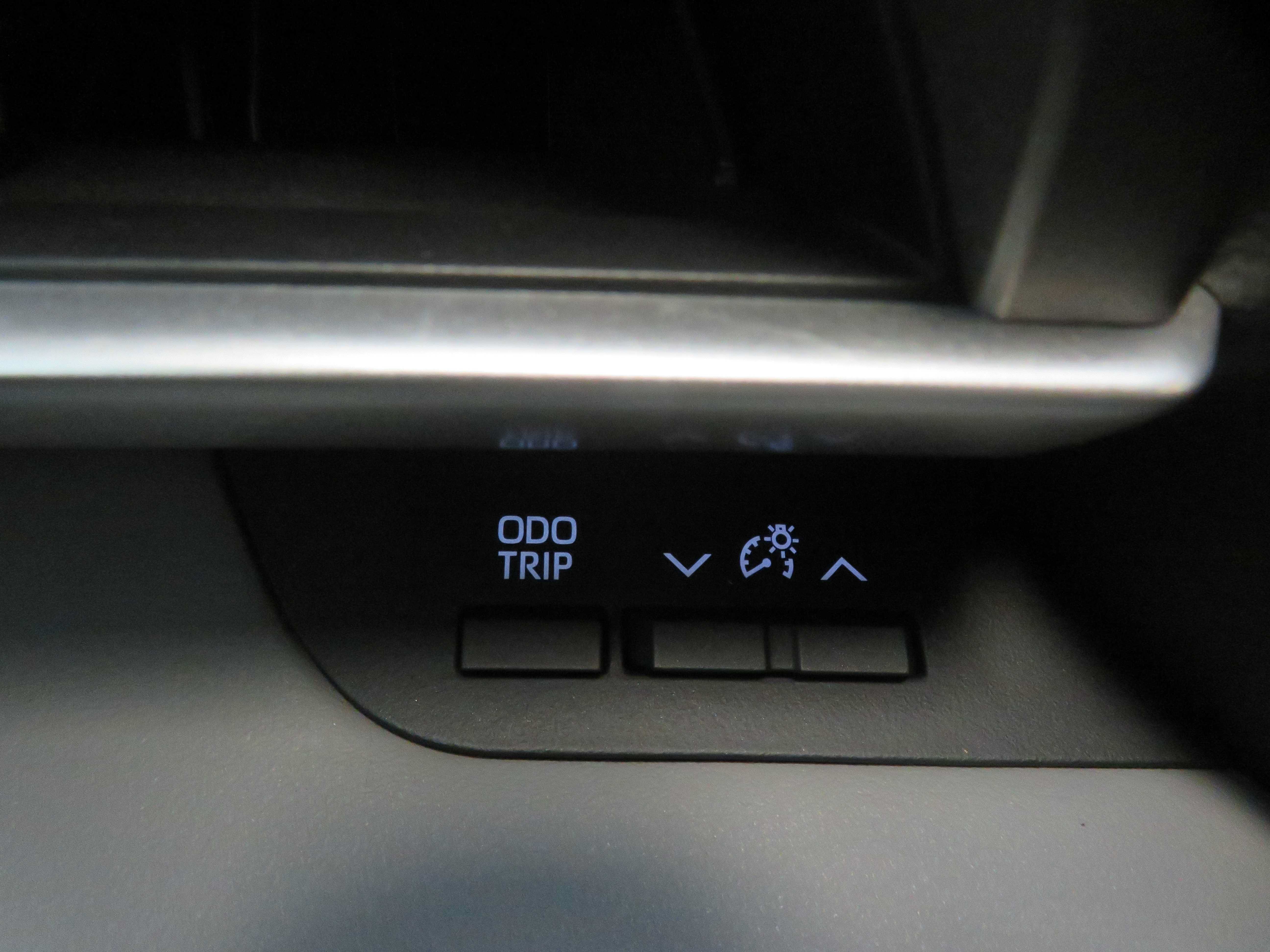 Used 2023 Toyota Highlander XLE FWD image 40