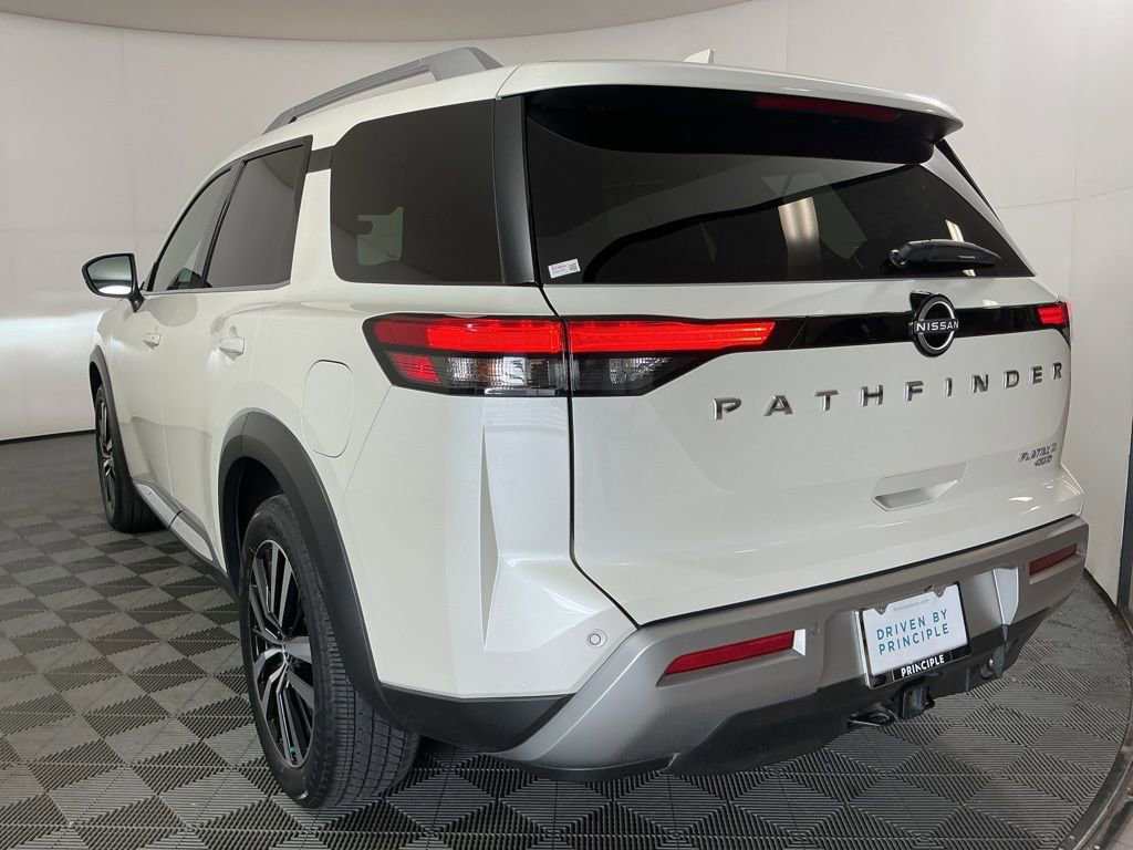 Used 2023 Nissan Pathfinder Platinum image 7