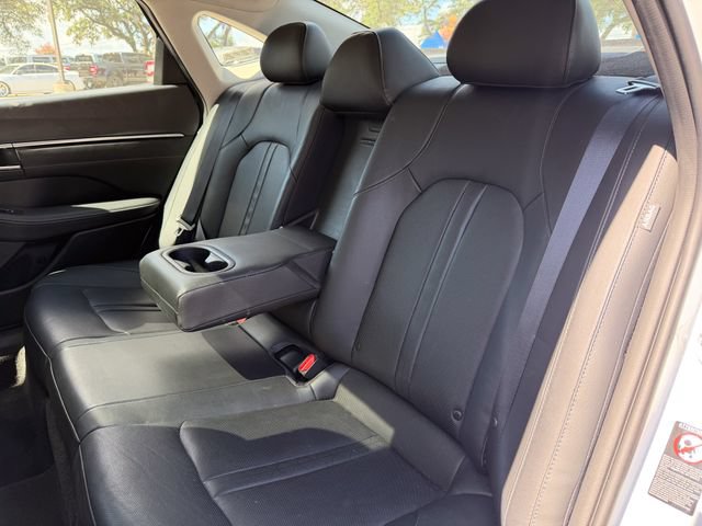 Used 2021 Hyundai Sonata Limited w/ Preferred Accessory Package FWD image 17