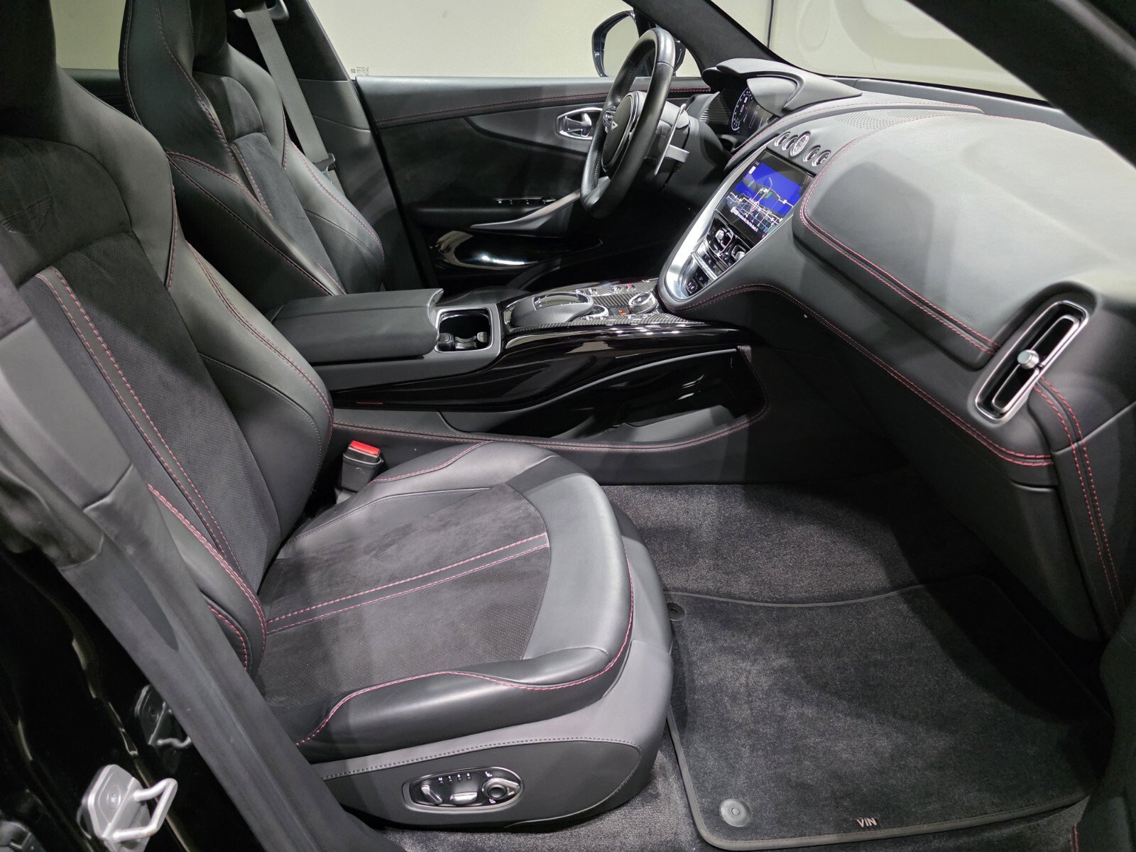 Used 2023 Aston Martin DBX 707 image 21