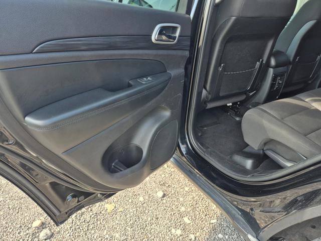 Used 2020 Jeep Grand Cherokee Laredo AWD/4WD image 9
