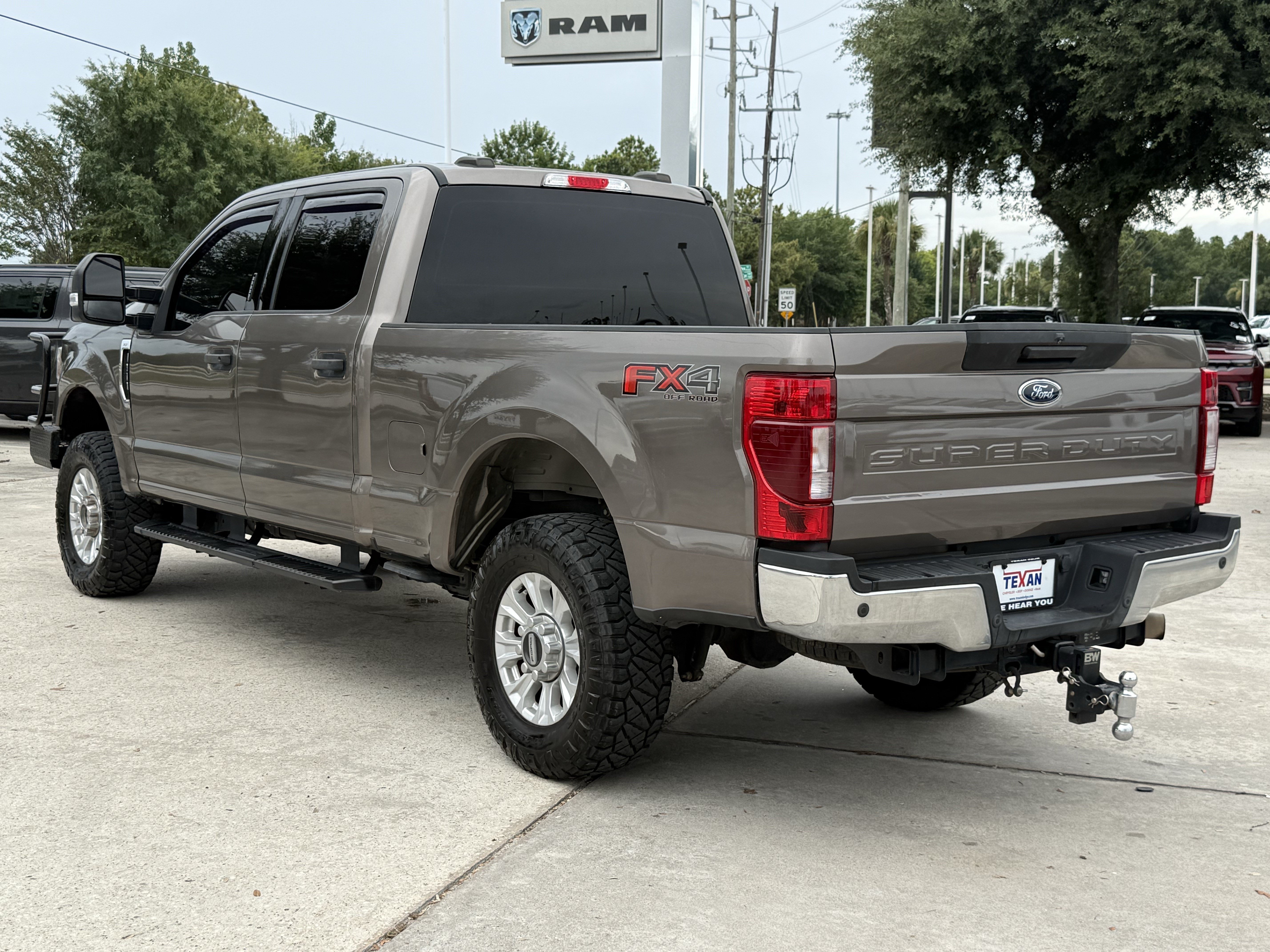 Used 2021 Ford F250 XLT w/ XLT Value Package AWD/4WD image 8