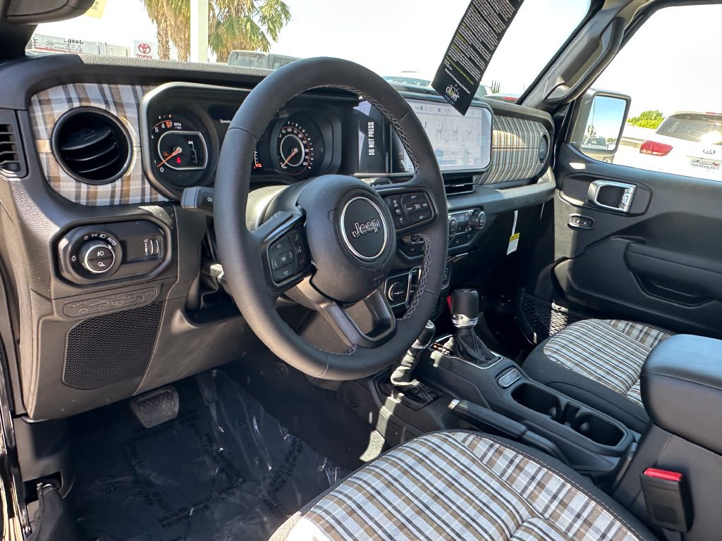 New 2026 Jeep Gladiator Sport AWD/4WD image 16