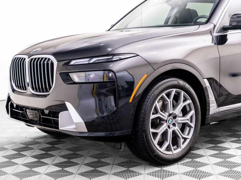 Used 2025 BMW X7 xDrive40i w/ Premium Package AWD/4WD image 37