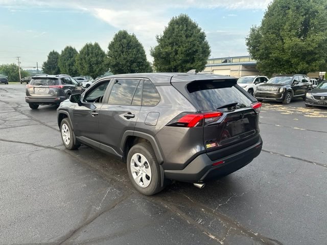 Used 2024 Toyota RAV4 LE FWD image 5