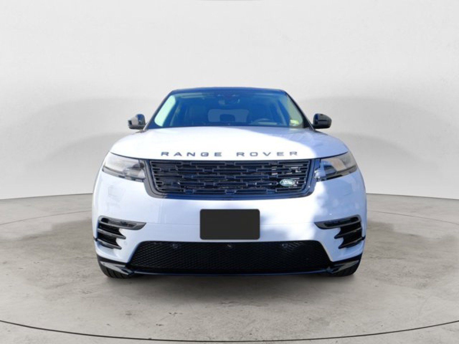 New 2025 Land Rover Range Rover Velar Dynamic SE image 8