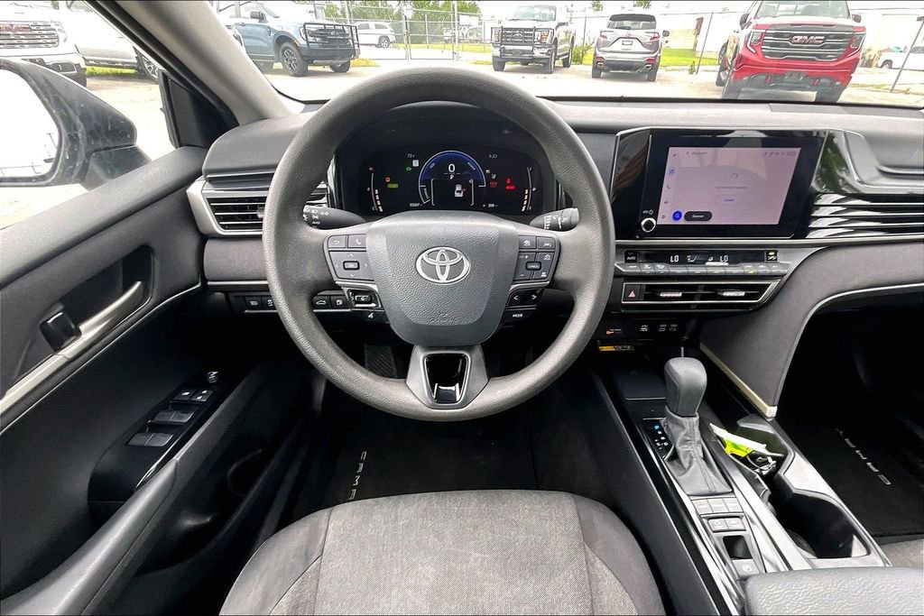Used 2025 Toyota Camry LE FWD image 8