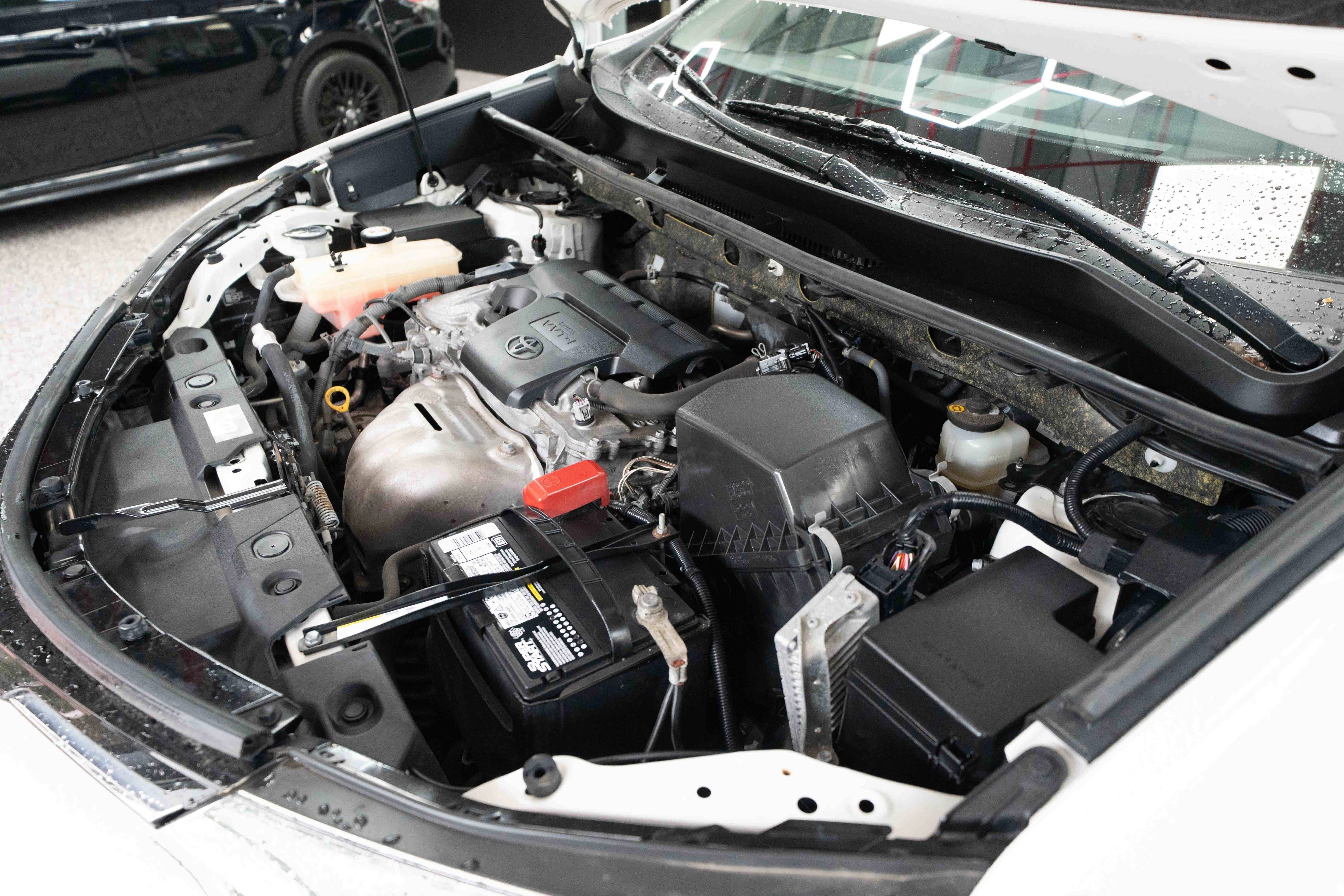 Used 2018 Toyota RAV4 XLE AWD/4WD image 35