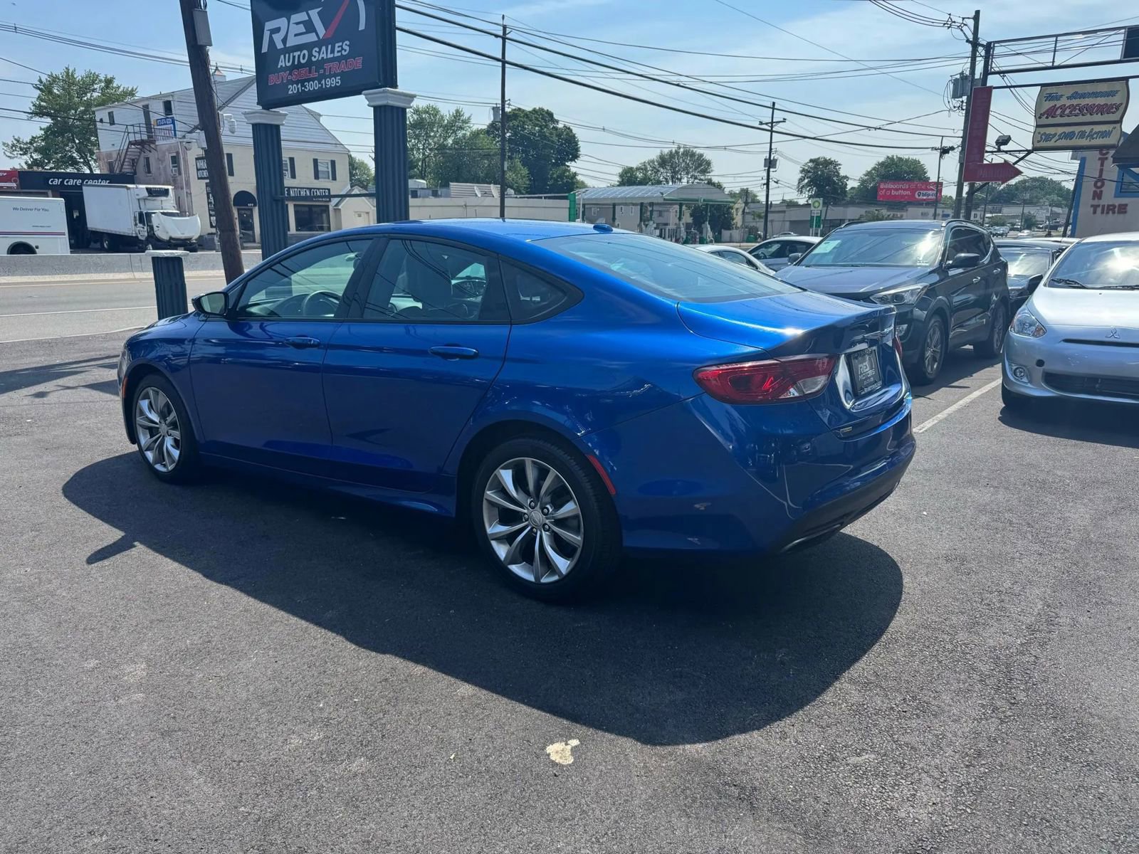 Used 2015 Chrysler 200 S image 4