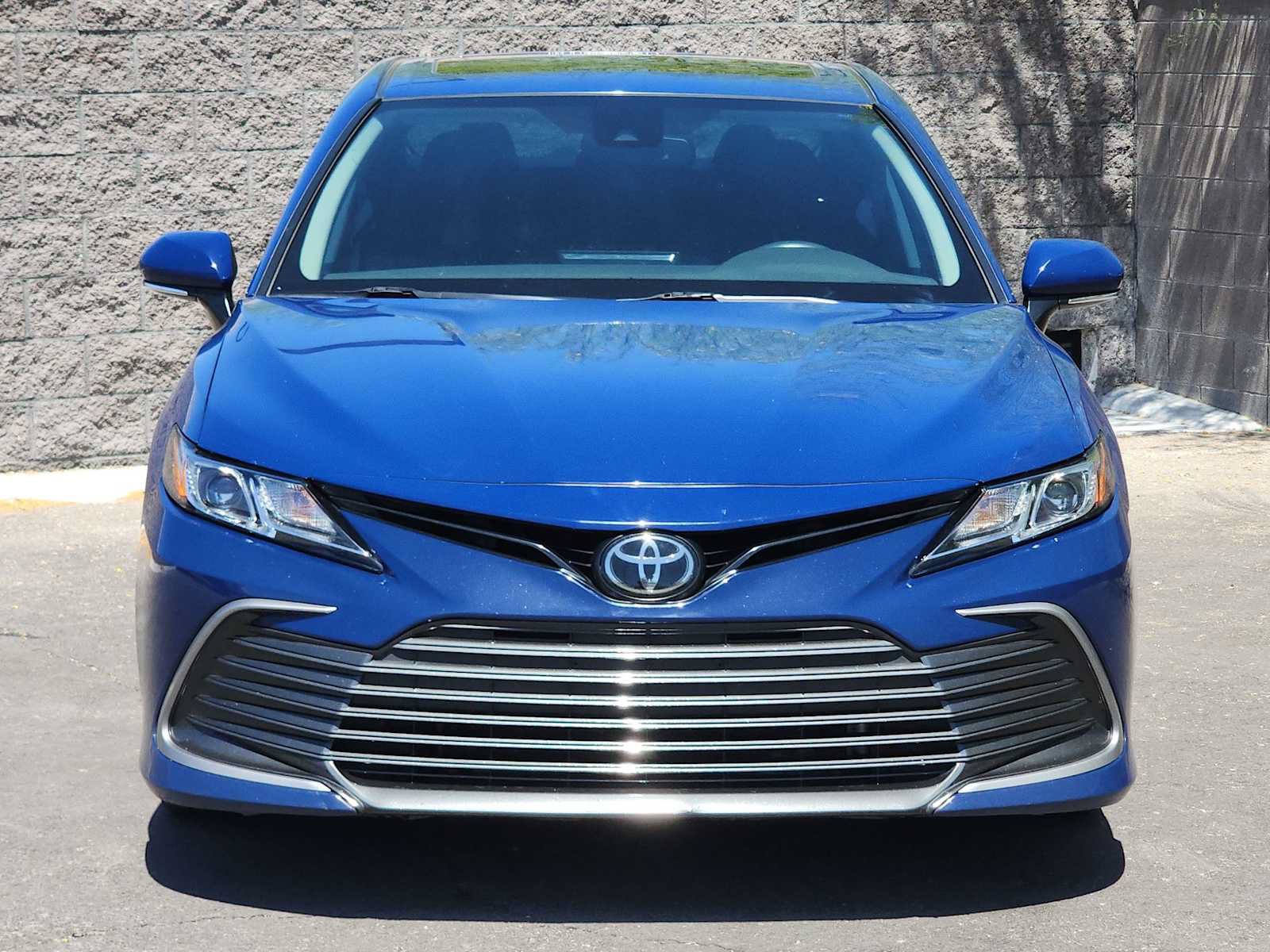 Used 2023 Toyota Camry LE w/ Convenience Package FWD image 3