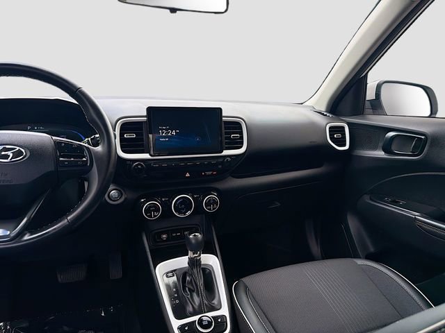 Certified 2024 Hyundai Venue Limited FWD image 22