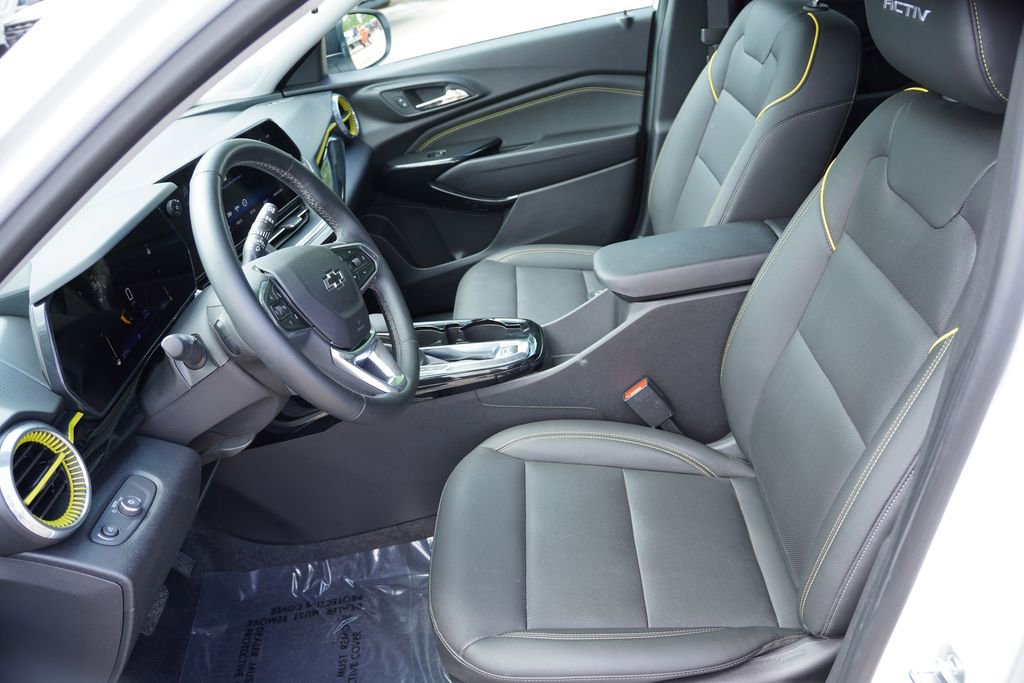 Certified 2025 Chevrolet Trax ACTIV w/ Driver Confidence Package FWD image 15