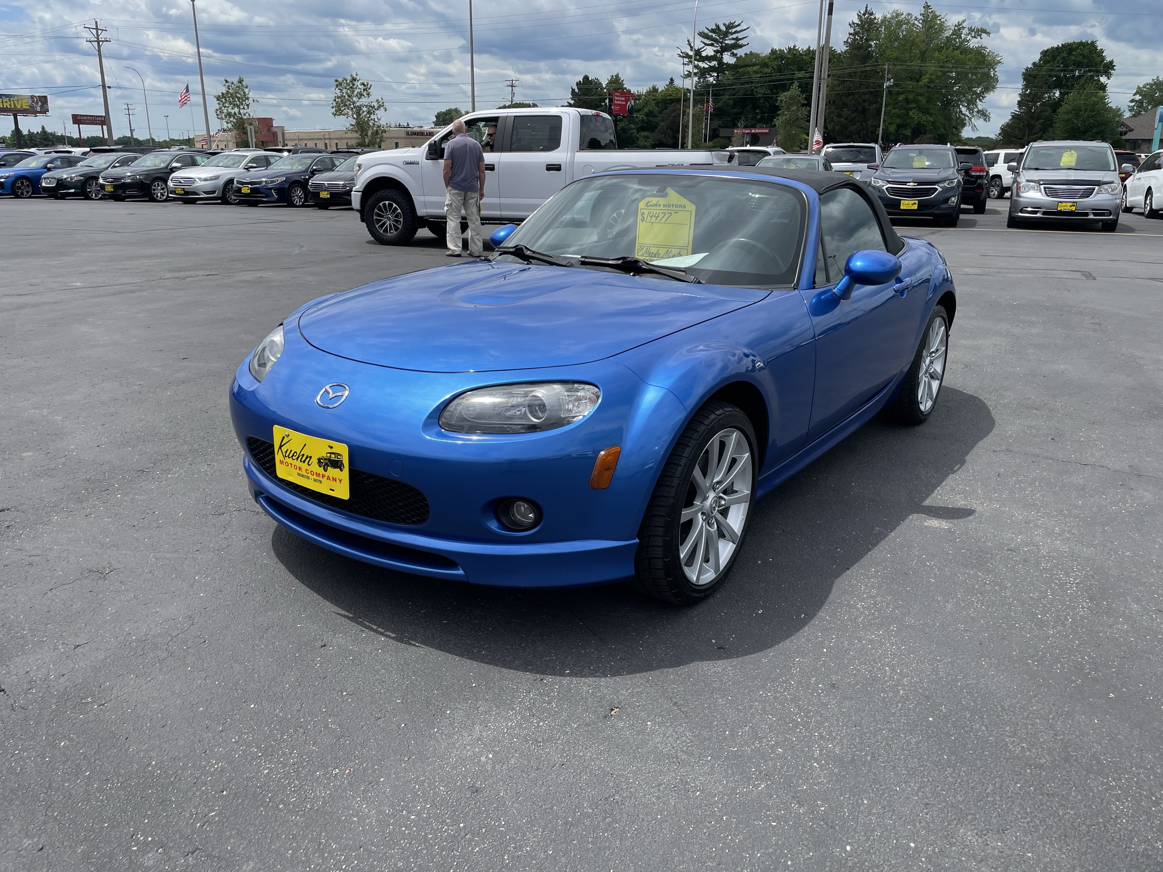 Used 2006 MAZDA MX-5 Miata Sport w/ Appearance Pkg RWD image 4