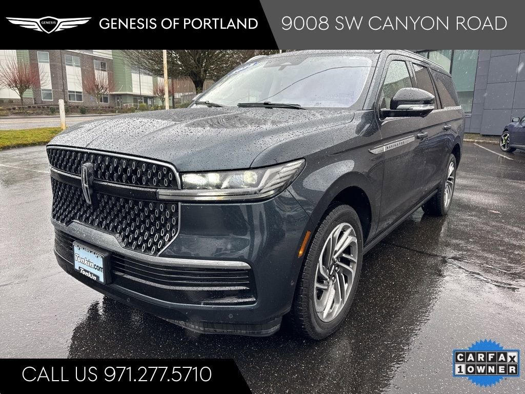 Used 2025 Lincoln Navigator L Reserve AWD/4WD image 3