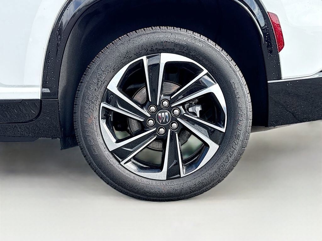 Used 2025 Buick Enclave Sport Touring image 33