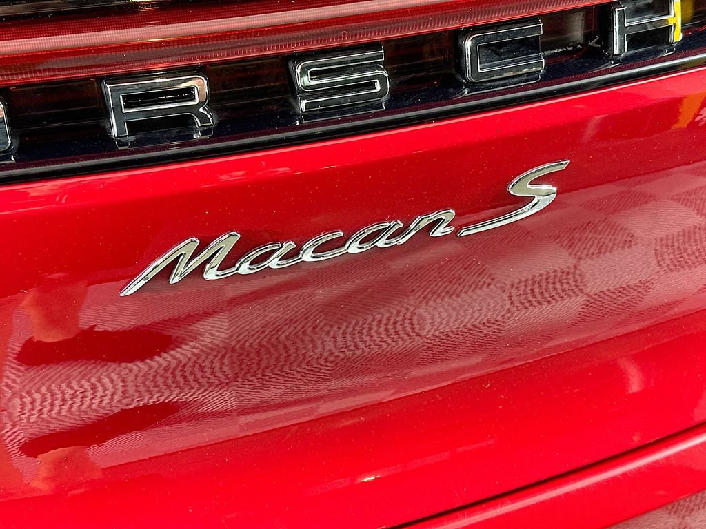 Certified 2021 Porsche Macan S AWD/4WD image 34