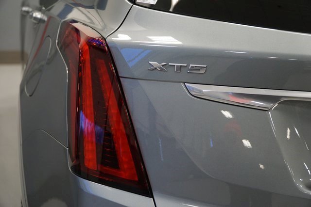 Certified 2023 Cadillac XT5 Premium Luxury image 4