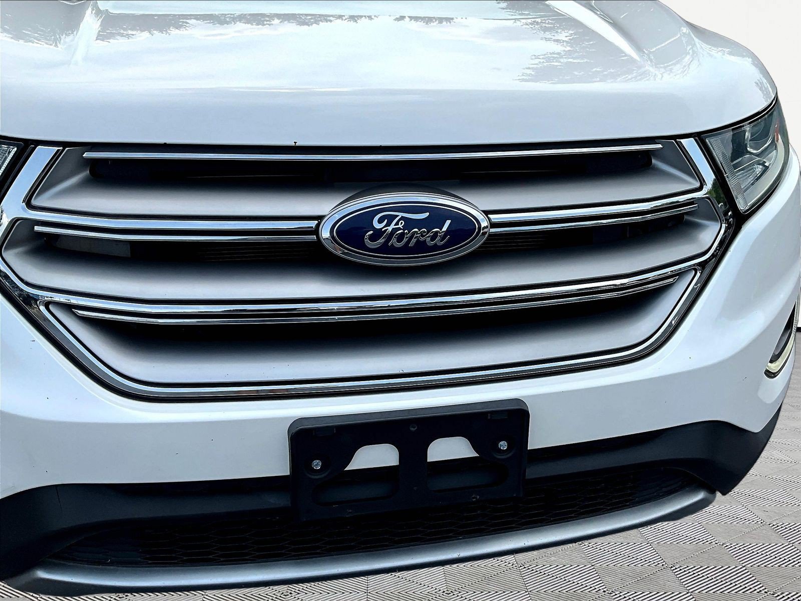Used 2015 Ford Edge Titanium w/ Equipment Group 301A AWD/4WD image 33