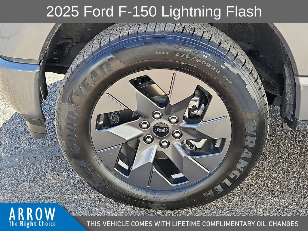 Used 2025 Ford F150 Lightning Flash AWD/4WD image 17
