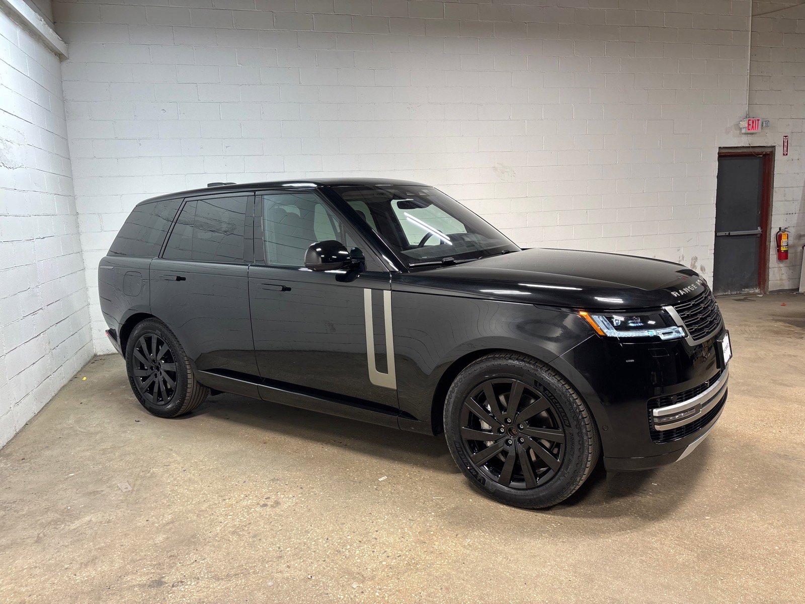 Used 2023 Land Rover Range Rover SE image 5