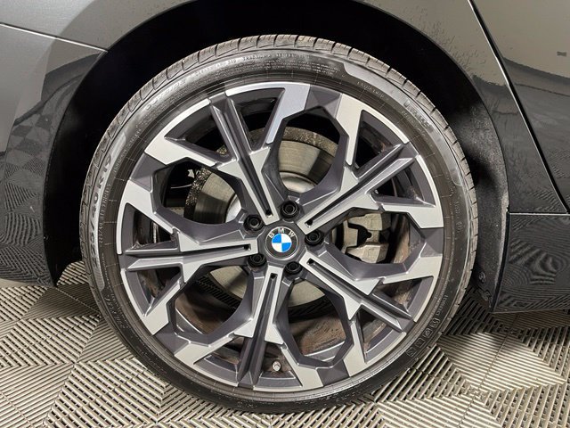 Used 2025 BMW 330i xDrive Sedan w/ Premium Package AWD/4WD image 11