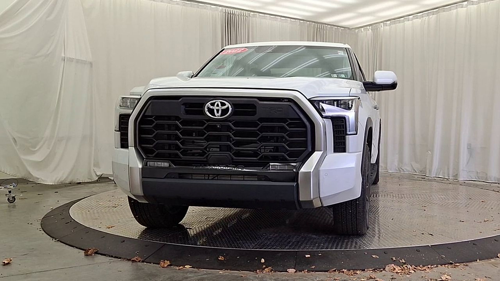 Used 2022 Toyota Tundra Limited w/ TRD Off-Road Package image 4
