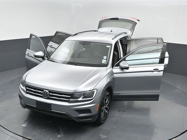 Used 2021 Volkswagen Tiguan SE image 26
