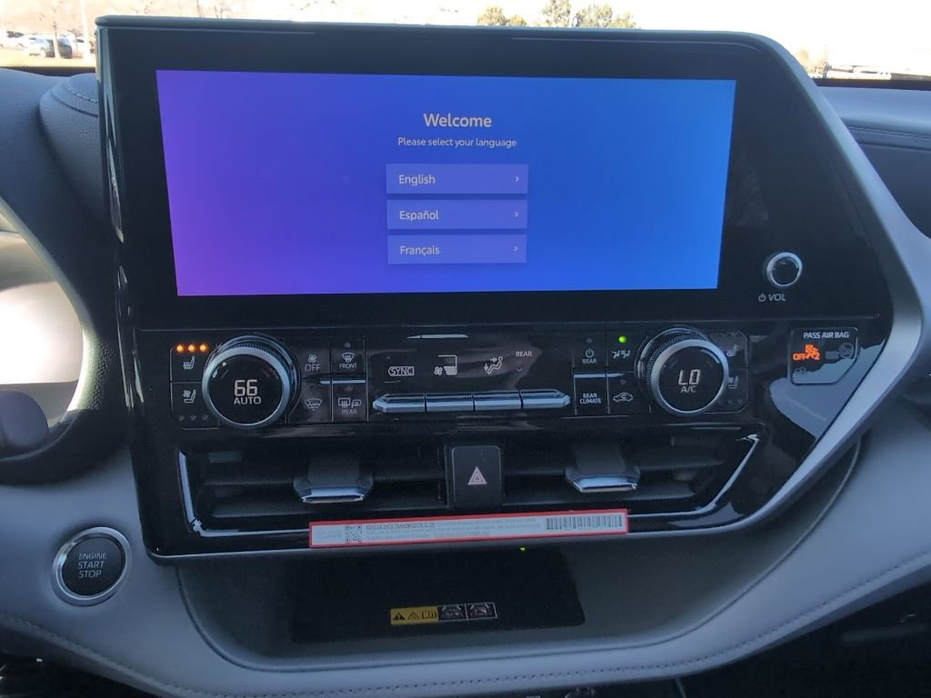 Used 2026 Toyota Highlander Limited image 21